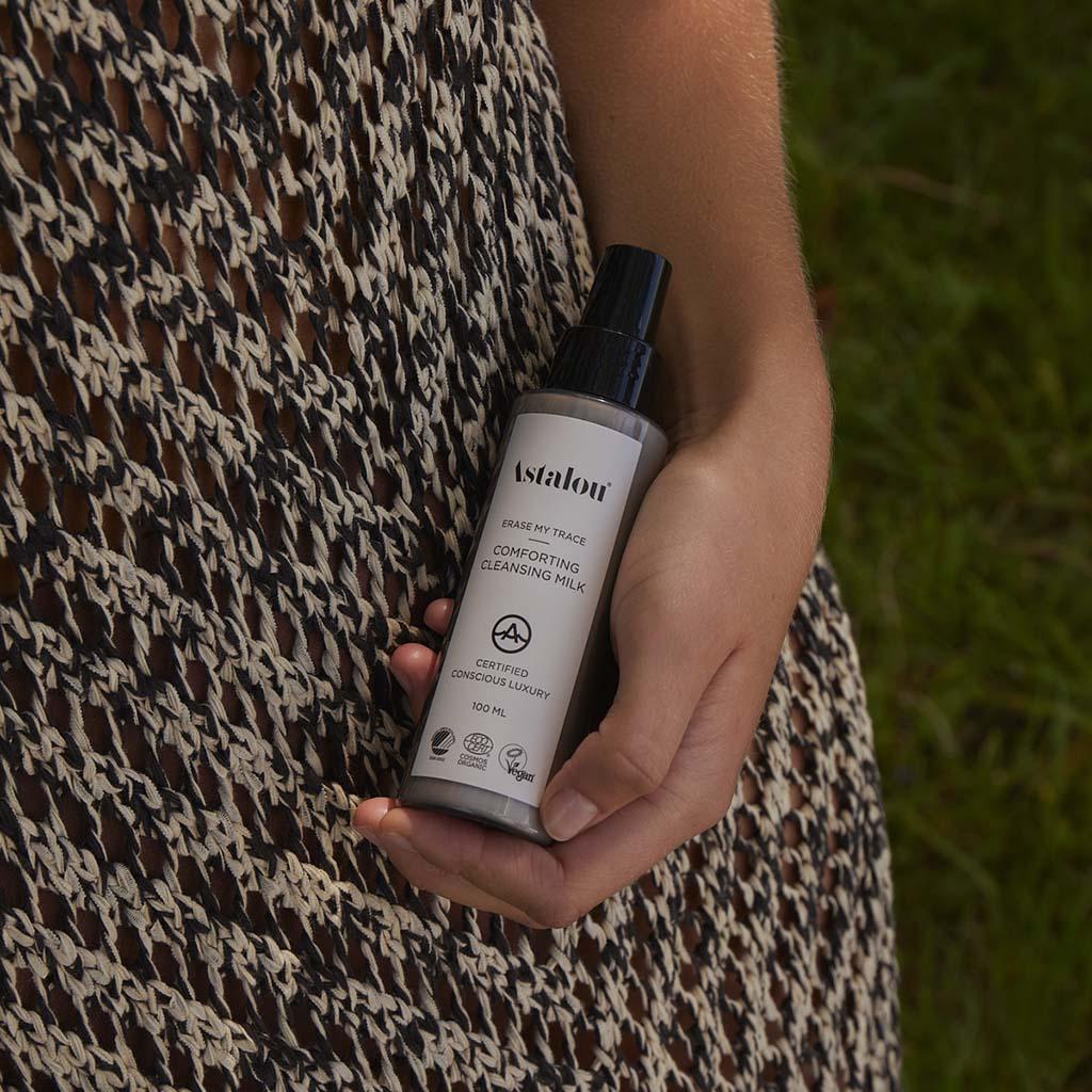 Astalou comforting cleansing milk to erase trace